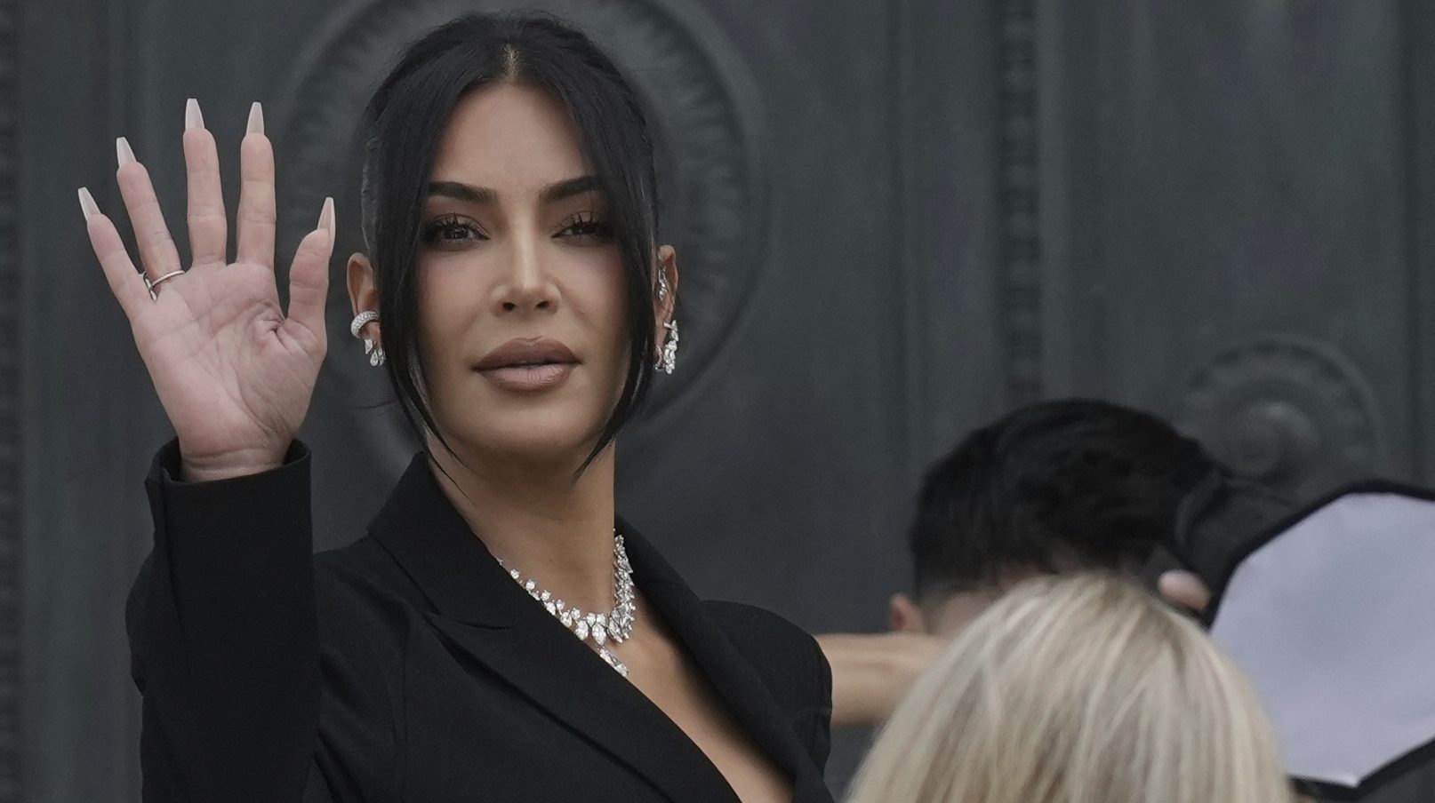Paris Trial Update: Kim Kardashian Testifies About Fearing Death & Rape During 2016 Hotel Robbery (DETAILS)