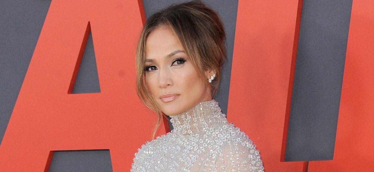 Jennifer Lopez Doesn't Care What Critics Think About 'Lesbian Kiss' At AMAs