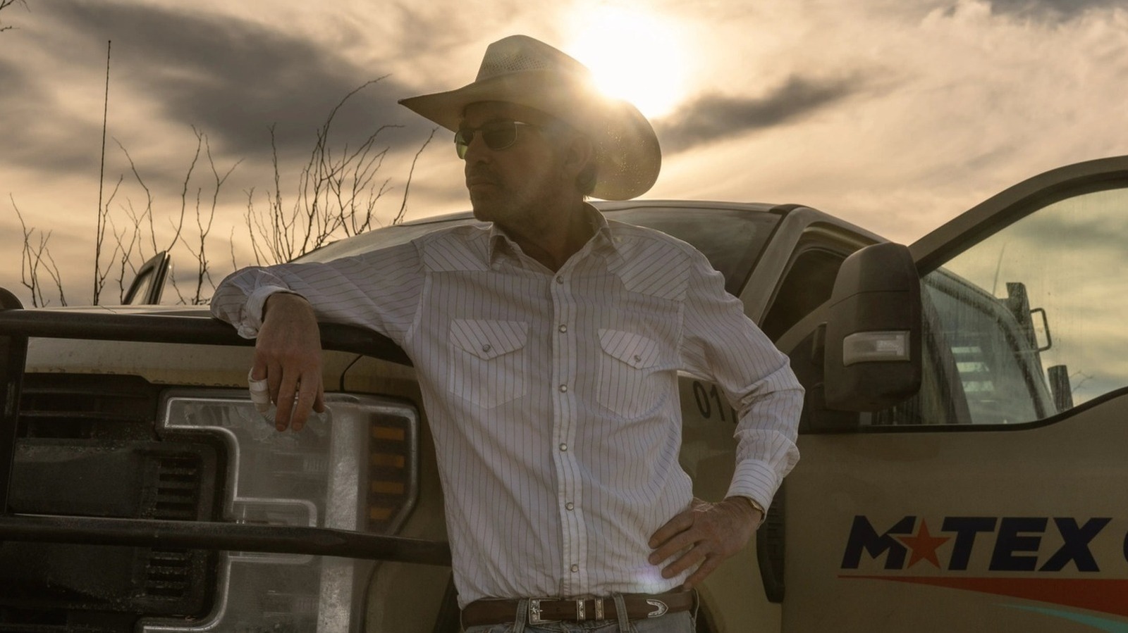 How Taylor Sheridan Convinced Billy Bob Thornton To Star In Landman