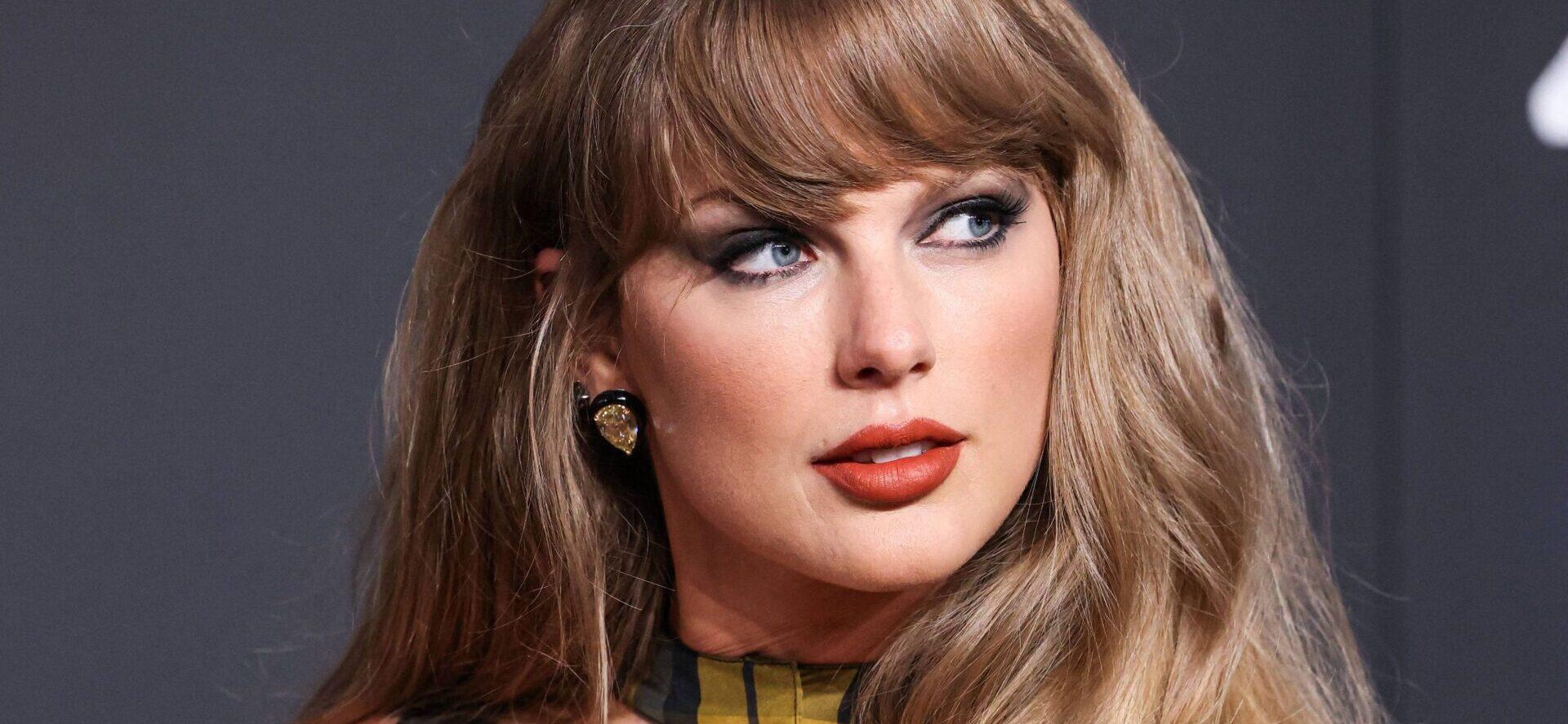 Taylor Swift Leaves Influencer 'Mortified' After Rejecting Her Card Game