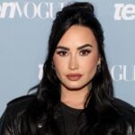 Demi Lovato Eating Frozen Yogurt Again at The Bigg Chill