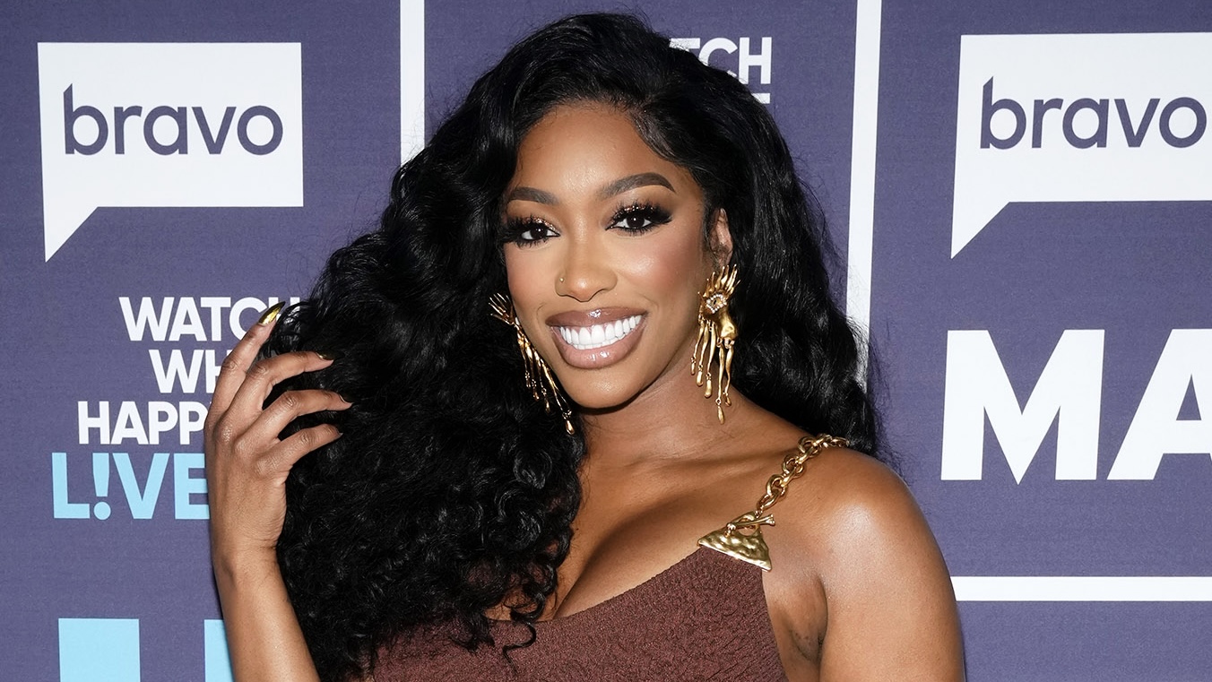 Social Media Thinks Porsha Williams Is Thirst TRAPPIN With Risqué Photos Following Recent Divorce From Simon Guobadia