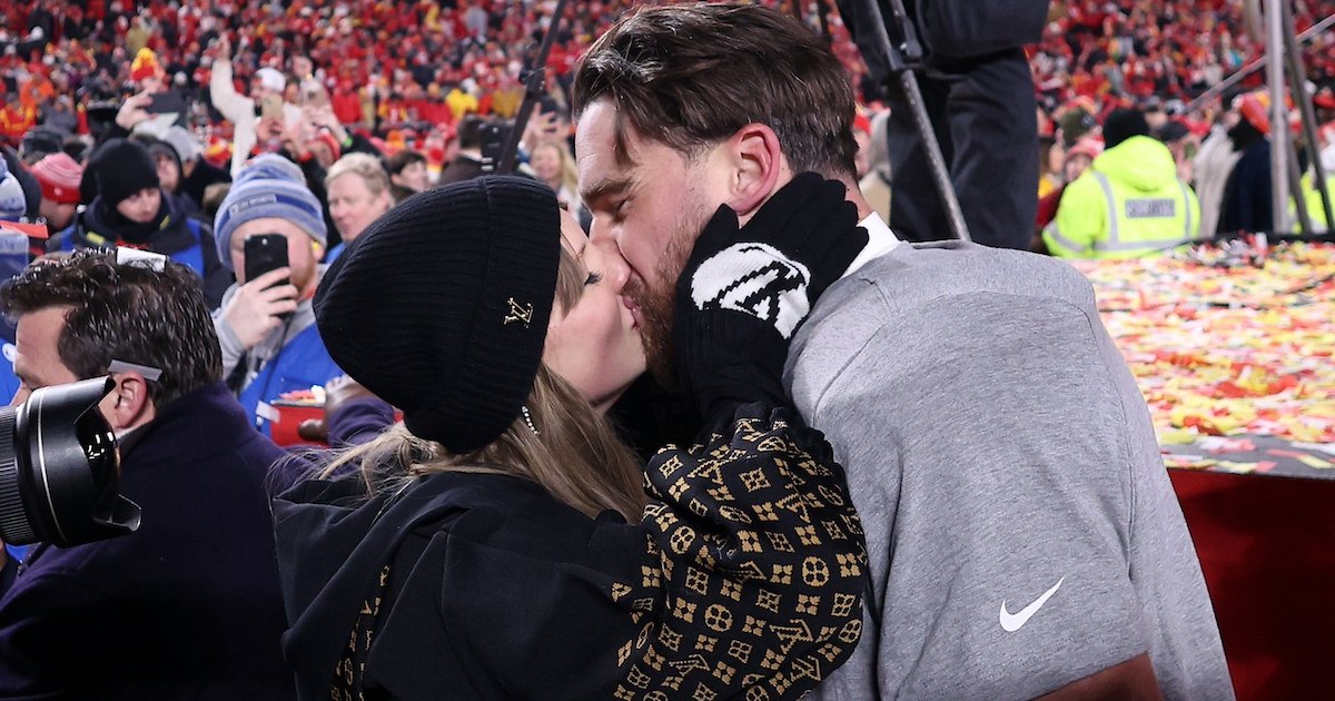 How Taylor Swift's Past Boyfriends Led Her to Travis Kelce